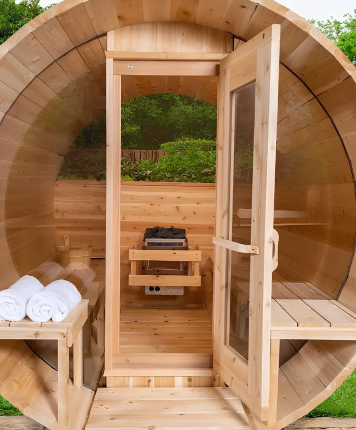 Dundalk Leisurecraft Serenity MP 4-person outdoor barrel sauna